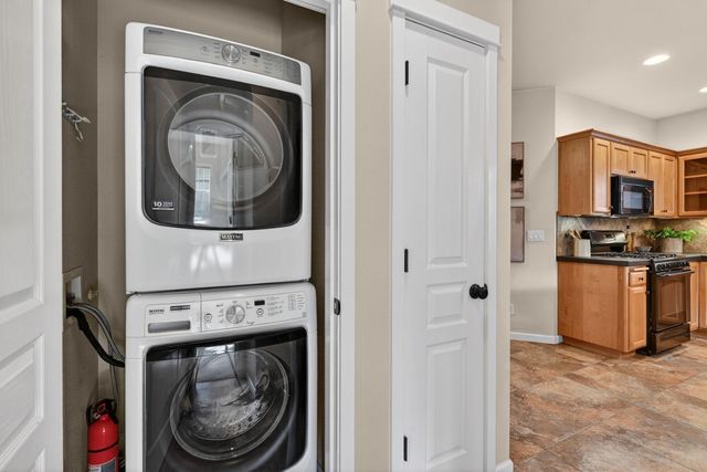 1370 NW Mt Washington Drive, Bend, OR 97703