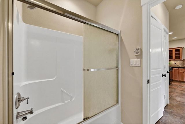 1370 NW Mt Washington Drive, Bend, OR 97703