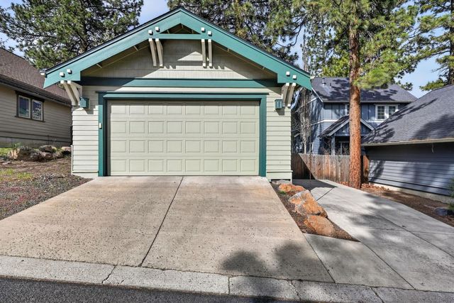 1370 NW Mt Washington Drive, Bend, OR 97703
