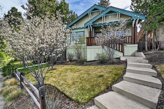 1370 NW Mt Washington Drive, Bend, OR 97703