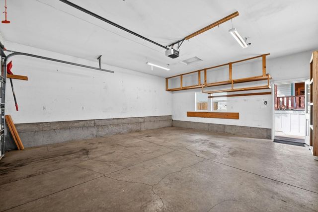 1370 NW Mt Washington Drive, Bend, OR 97703