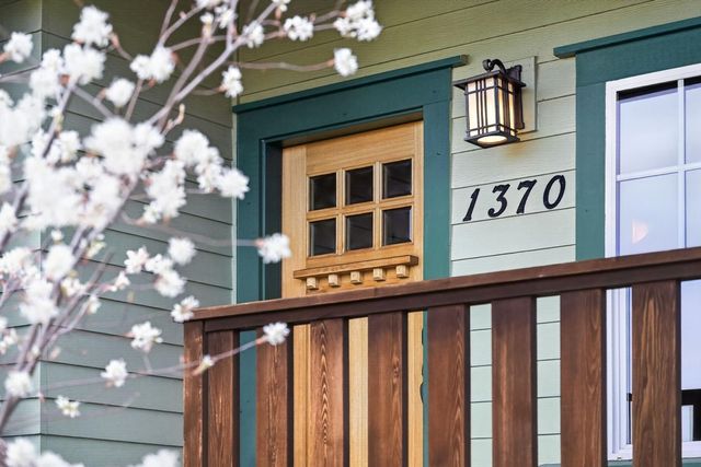 1370 NW Mt Washington Drive, Bend, OR 97703