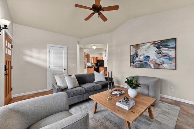 1370 NW Mt Washington Drive, Bend, OR 97703