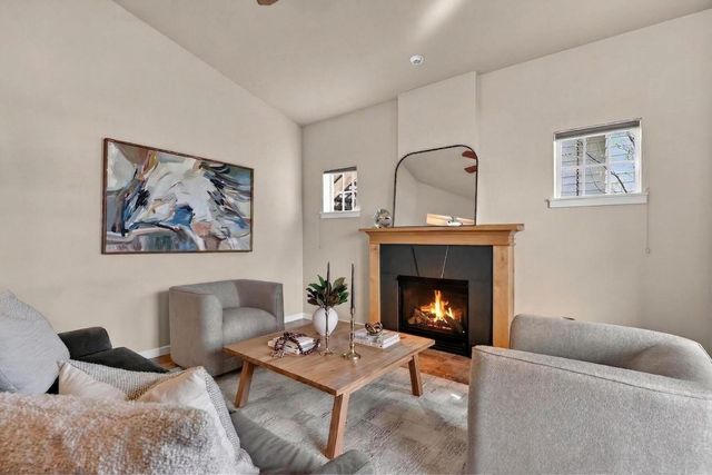 1370 NW Mt Washington Drive, Bend, OR 97703