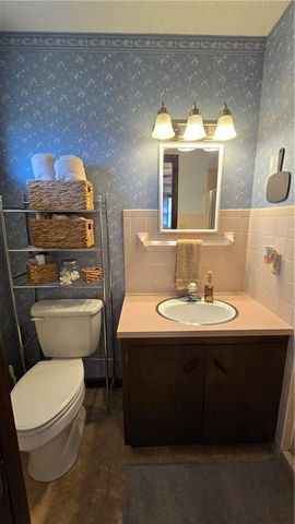 410 S WILSHIRE Boulevard, Coffeyville, KS 67337