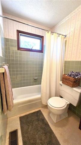 410 S WILSHIRE Boulevard, Coffeyville, KS 67337