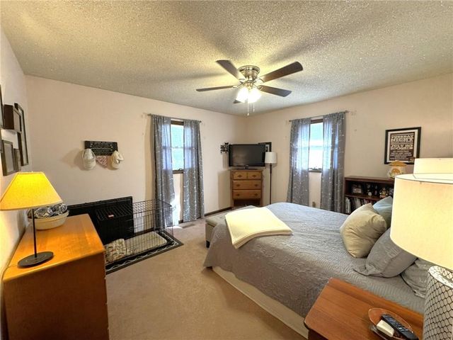 410 S WILSHIRE Boulevard, Coffeyville, KS 67337