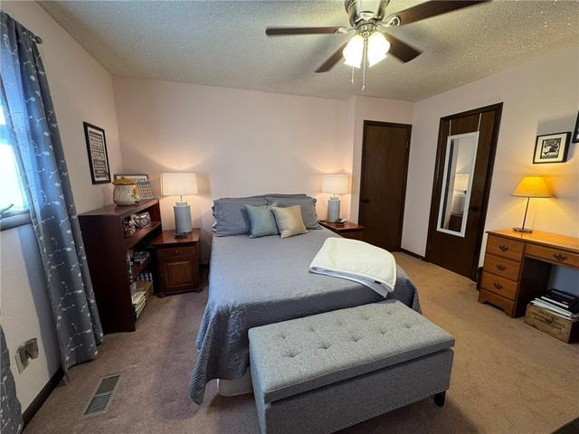 410 S WILSHIRE Boulevard, Coffeyville, KS 67337