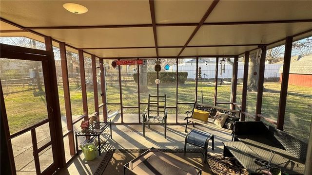 410 S WILSHIRE Boulevard, Coffeyville, KS 67337