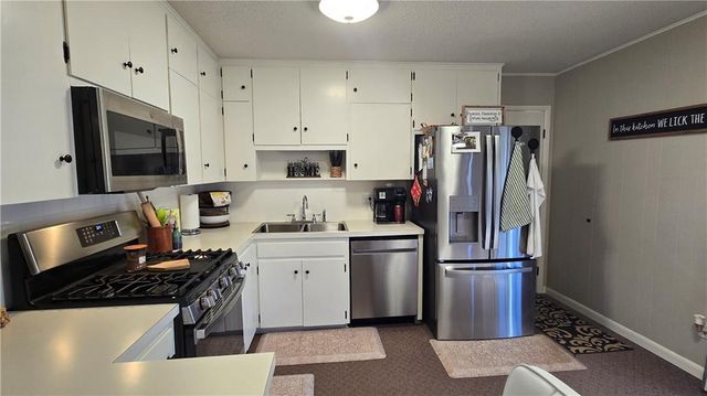 410 S WILSHIRE Boulevard, Coffeyville, KS 67337