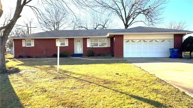 410 S WILSHIRE Boulevard, Coffeyville, KS 67337
