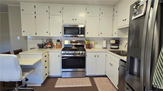 410 S WILSHIRE Boulevard, Coffeyville, KS 67337