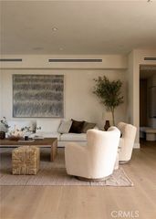 15202 Hesby Street, Sherman Oaks, CA 91403