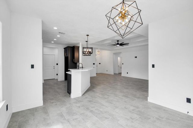 3220 Saint James Boulevard, Beaumont, TX 77705