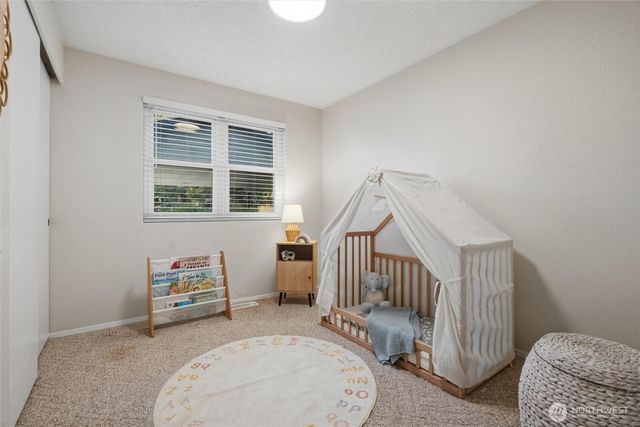 1916 NE Cady Street, Bremerton, WA 98310