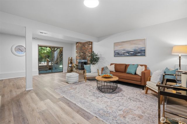 1916 NE Cady Street, Bremerton, WA 98310