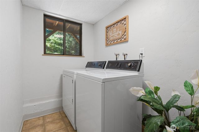 1916 NE Cady Street, Bremerton, WA 98310