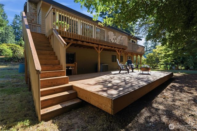 1916 NE Cady Street, Bremerton, WA 98310