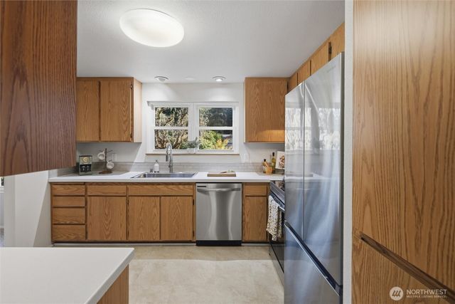 1916 NE Cady Street, Bremerton, WA 98310