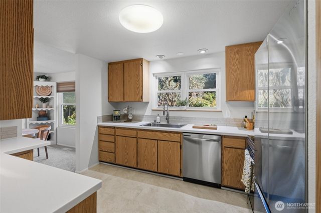1916 NE Cady Street, Bremerton, WA 98310