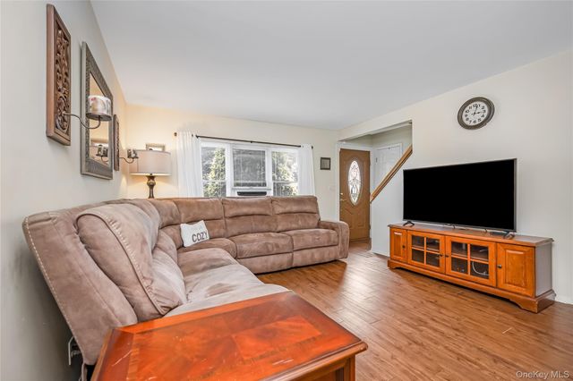 2671 7th Avenue, East Meadow, NY 11554