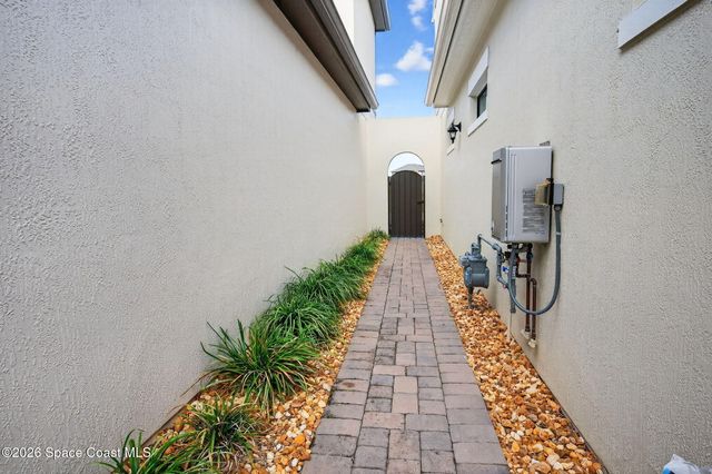 2483 Kola Way, Melbourne, FL 32940