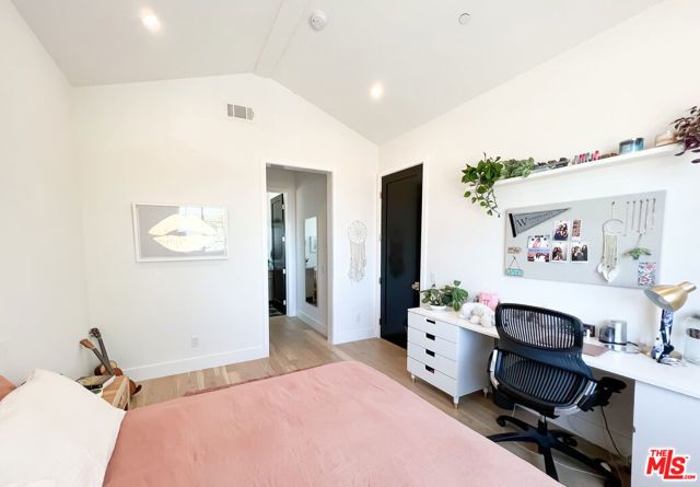 3544 OCEAN VIEW Avenue, Los Angeles, CA 90066