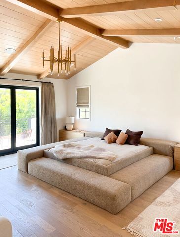 3544 OCEAN VIEW Avenue, Los Angeles, CA 90066