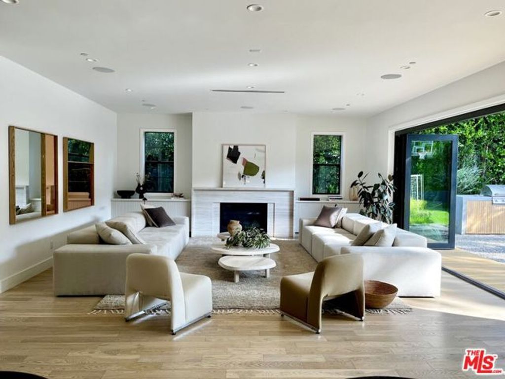 3544 OCEAN VIEW Avenue, Los Angeles, CA 90066