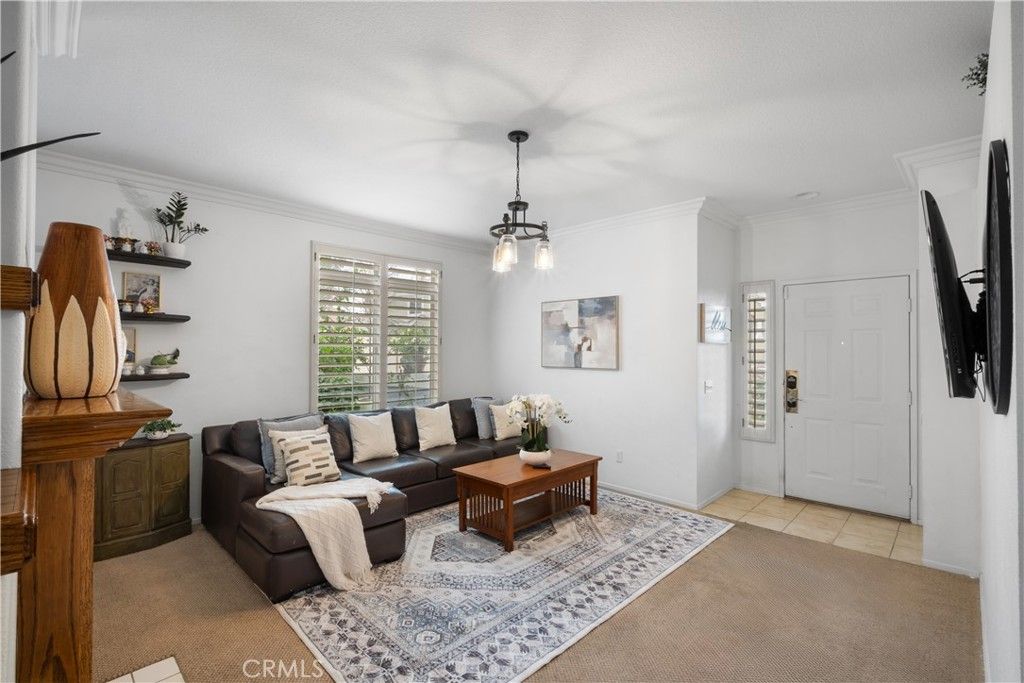 686 Azure, Corona, CA 92879 — photo 4