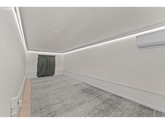 16465 Oaktree Ter, Oregon City, OR 97045