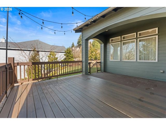 16465 Oaktree Ter, Oregon City, OR 97045