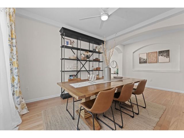 16465 Oaktree Ter, Oregon City, OR 97045