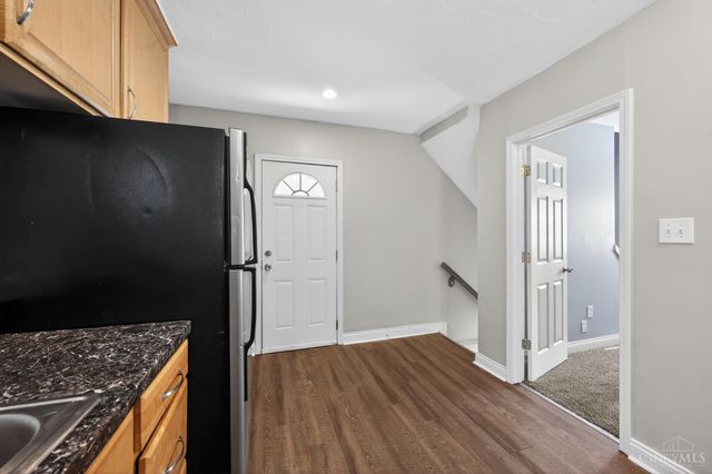 3718 Standish Avenue, Cincinnati, OH 45213