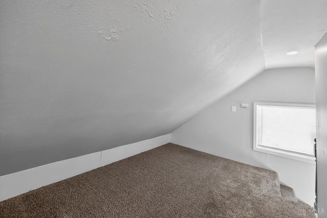 3718 Standish Avenue, Cincinnati, OH 45213