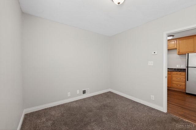 3718 Standish Avenue, Cincinnati, OH 45213