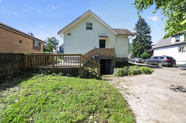 3718 Standish Avenue, Cincinnati, OH 45213