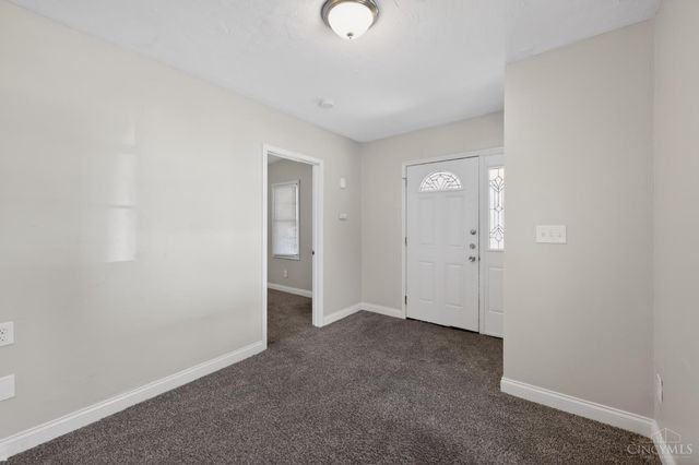 3718 Standish Avenue, Cincinnati, OH 45213
