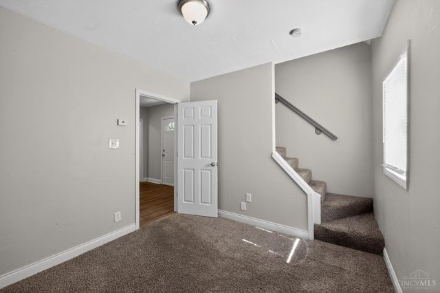 3718 Standish Avenue, Cincinnati, OH 45213