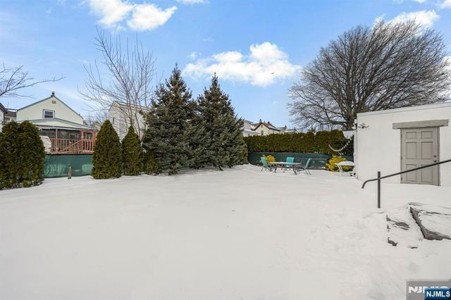 416 2nd Street A, Carlstadt, NJ 07072