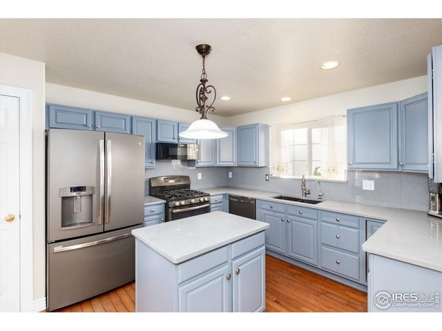 907 Sanctuary Cir, Longmont, CO 80504