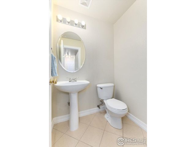 907 Sanctuary Cir, Longmont, CO 80504