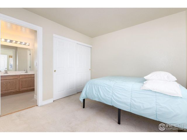 907 Sanctuary Cir, Longmont, CO 80504