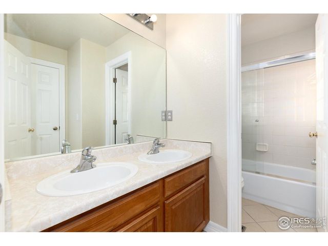 907 Sanctuary Cir, Longmont, CO 80504