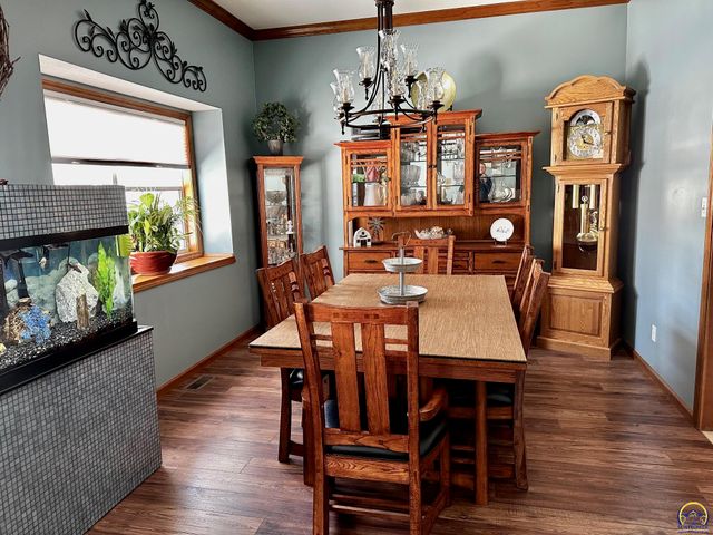 4453 SW Colly Creek DR, Topeka, KS 66610