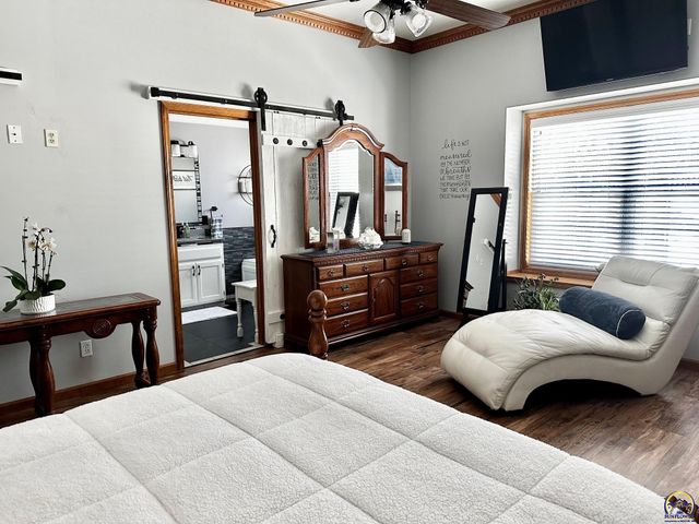 4453 SW Colly Creek DR, Topeka, KS 66610