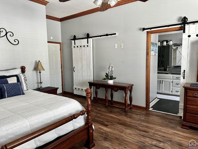 4453 SW Colly Creek DR, Topeka, KS 66610