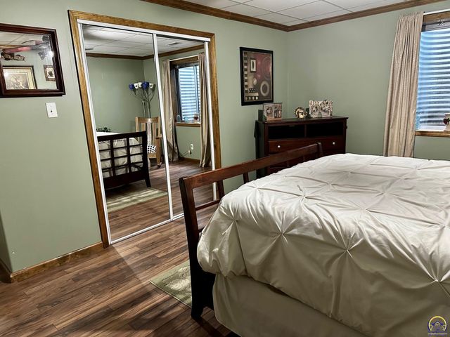 4453 SW Colly Creek DR, Topeka, KS 66610