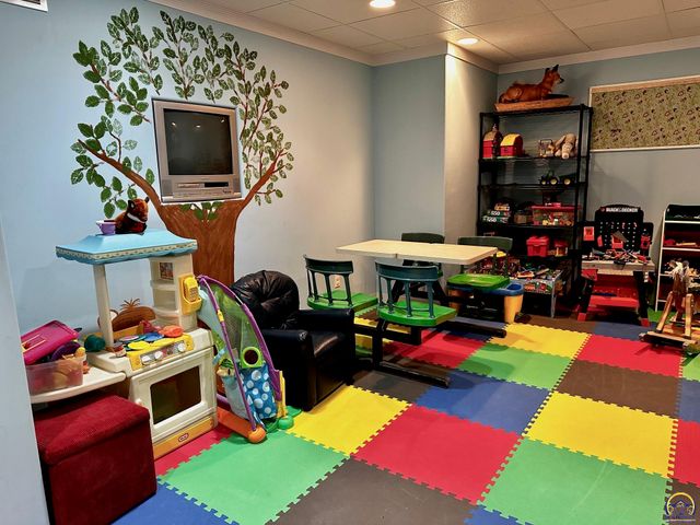 4453 SW Colly Creek DR, Topeka, KS 66610