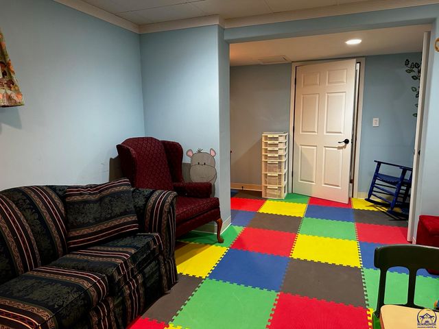 4453 SW Colly Creek DR, Topeka, KS 66610